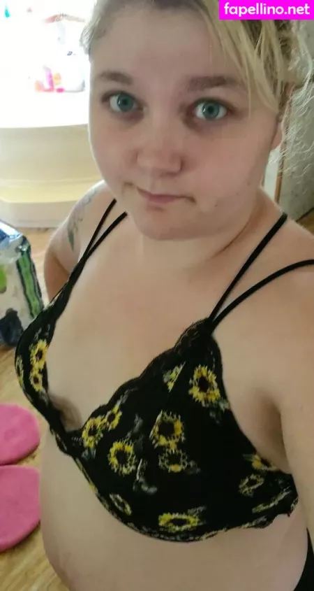 Katiebugkitty122 OnlyFans Thumbnail #hXuBFCtQn4