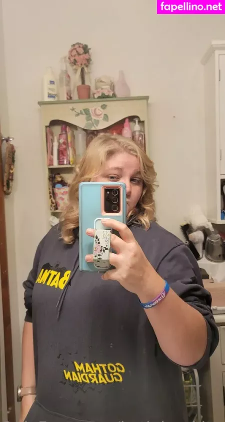 Katiebugkitty122 OnlyFans Thumbnail #lXw5JDRMw5