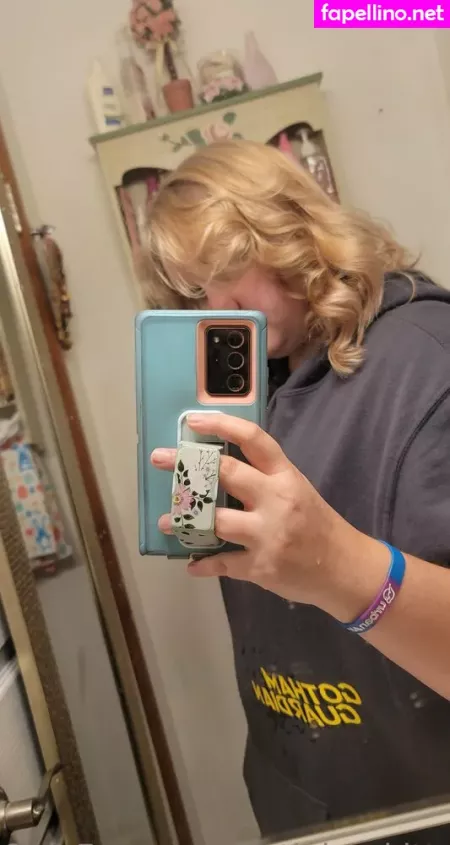 Katiebugkitty122 OnlyFans Thumbnail #vJrksnpFkO