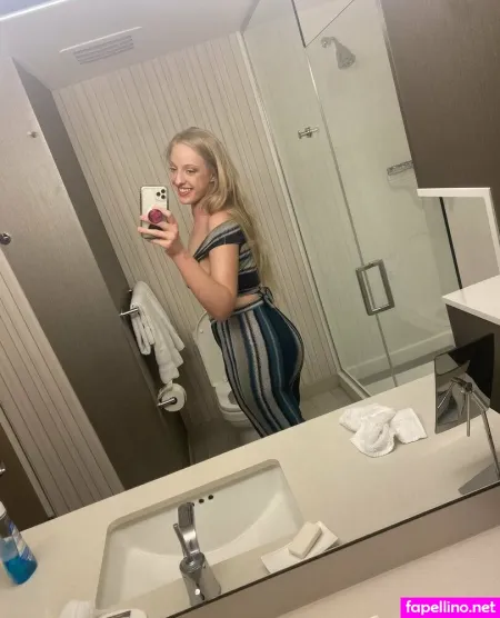 Katiediamonds222 OnlyFans Thumbnail #H3zLzKdB4g