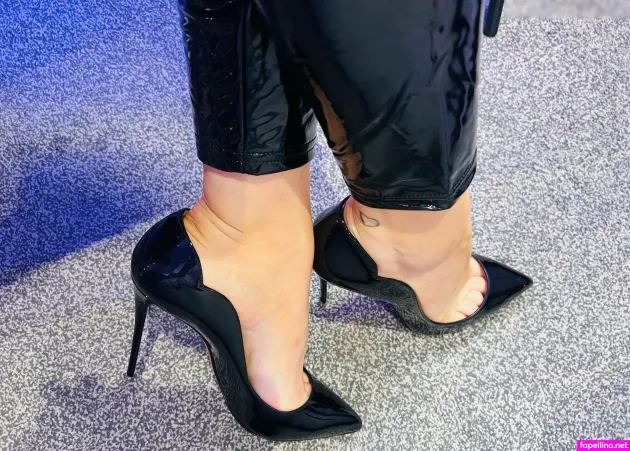 Katiedomsyou OnlyFans Thumbnail #K4JM8lAUMx