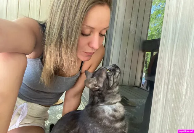 Katiequeenxo OnlyFans Thumbnail #M27kcFDj03