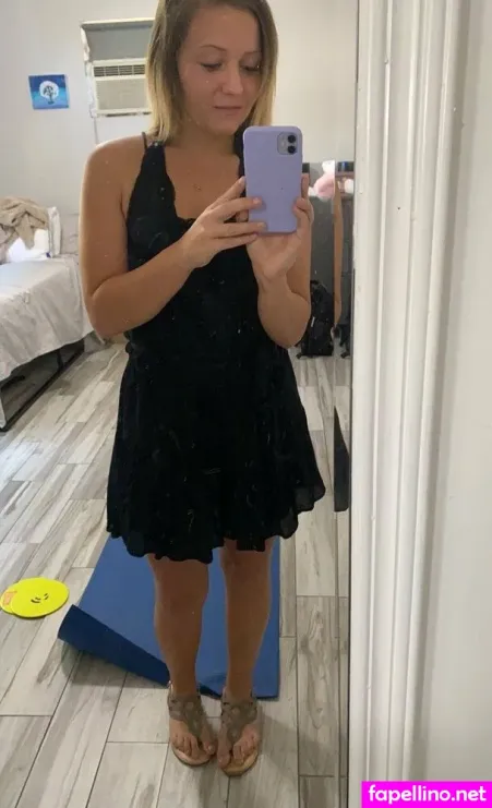 Katiequeenxo OnlyFans Thumbnail #hy5VmW7lz7