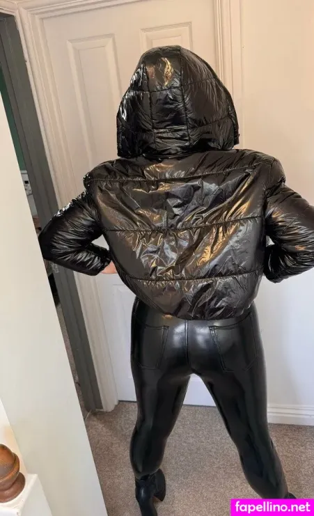 Katietleather OnlyFans Thumbnail #0GbCN9cPQy