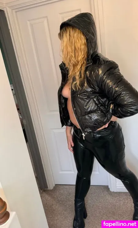 Katietleather OnlyFans Thumbnail #e98fsR2eo3