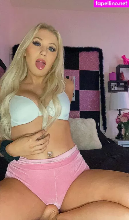 Katiewarren18 OnlyFans Thumbnail #z8PVm4Fgog