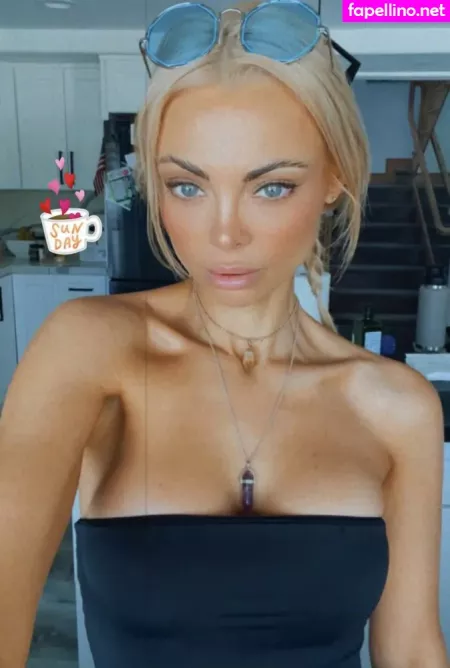 Katja Glieson OnlyFans Thumbnail #0W0ANo0HIp