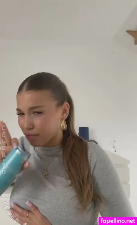 Katja Stz OnlyFans Thumbnail #UAoAQvcQQu