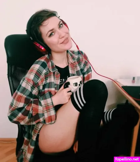 Katriinka OnlyFans Thumbnail #HqbUM7W1bX