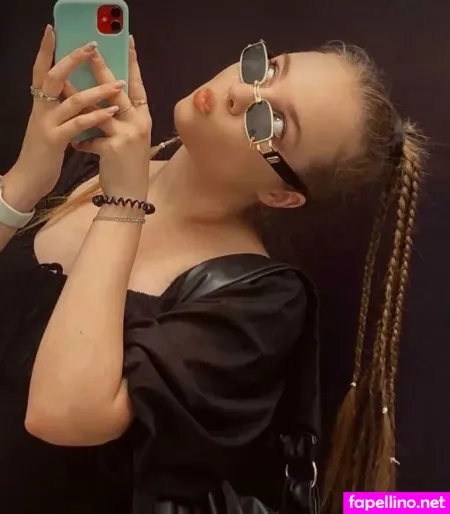 Katrin Angel OnlyFans Thumbnail #1ASq2oqoOl