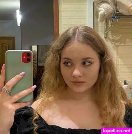 Katrin Angel OnlyFans Thumbnail #Ly9pnJrTzN