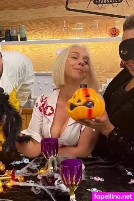 Katrin Hamann OnlyFans Thumbnail #MCOr9chcuQ