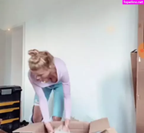 Katrin Palme OnlyFans Thumbnail #9BLpleJUzM