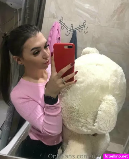 Katrin Shamber OnlyFans Thumbnail #REAr3mdggy
