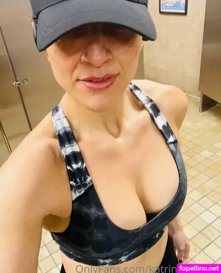 Katrinahotwife OnlyFans Thumbnail #a4FYtYlEcq