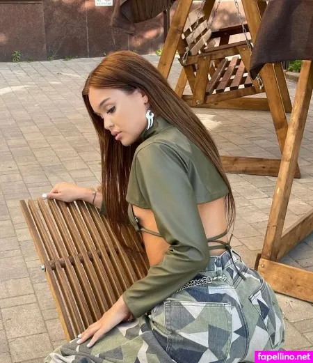 Katryn Depp Ekaterina OnlyFans Thumbnail #2oZqJBg5l1