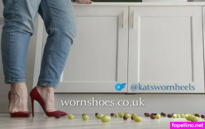 Katswornheelsfree OnlyFans Thumbnail #WqC3MUfris