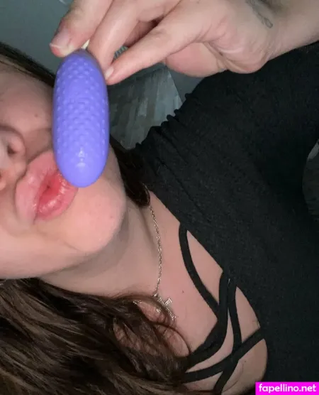 Kattie Cz OnlyFans Thumbnail #cyiVUqZaZ1