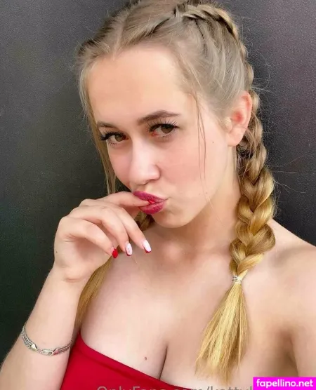 Kattyboooom OnlyFans Thumbnail #Cf7YC4IULC
