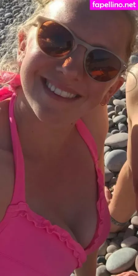 Katy Yardley OnlyFans Thumbnail #1CPF5b4BW9