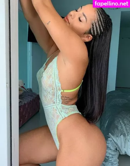 Katya Elise Henry OnlyFans Thumbnail #CkaoMPZpkc