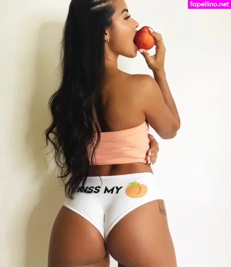 Katya Elise Henry OnlyFans Thumbnail #UZZ8C30tLF