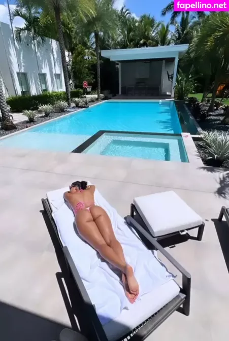 Katya Elise Henry OnlyFans Thumbnail #i1t77sTHhg