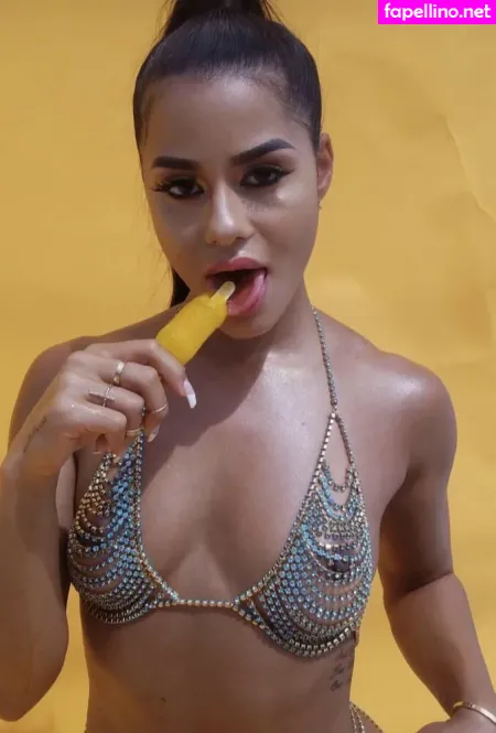 Katya Elise Henry OnlyFans Thumbnail #mDMDWTfUaz