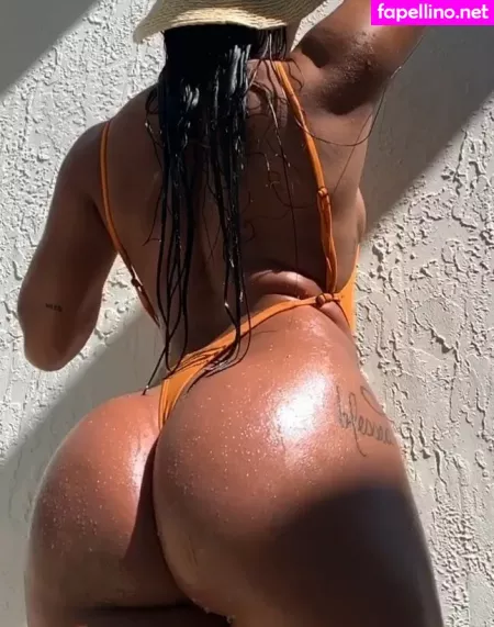 Katya Elise Henry OnlyFans Thumbnail #ygnKCdAUVS