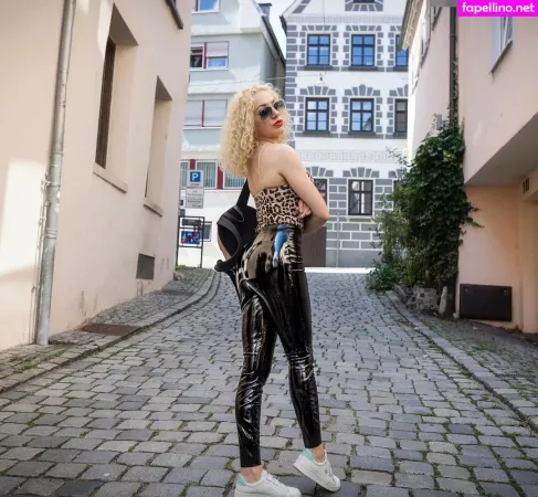 Katya Superb OnlyFans Thumbnail #i0COZGeEPR