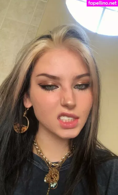 Katyakittyxo OnlyFans Thumbnail #rSH2l86MIc