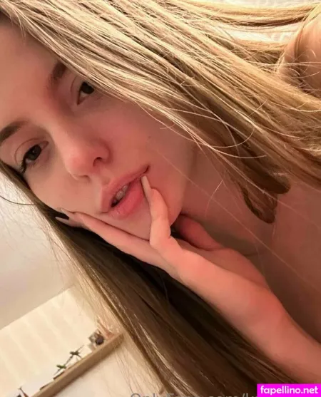 Katyasun OnlyFans Thumbnail #BCN8sAaAa3