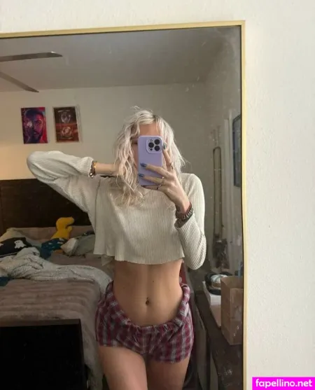 Katycarnegie OnlyFans Thumbnail #KYk4FZs4b8