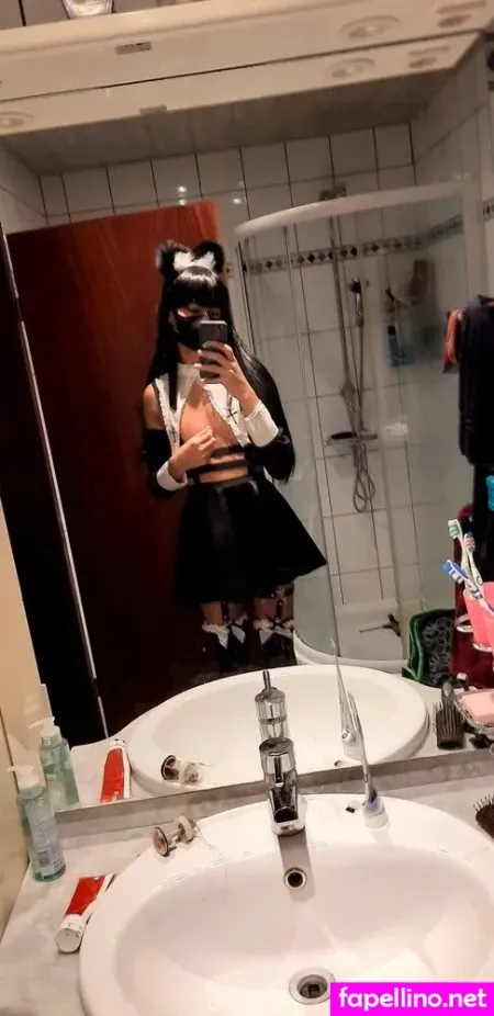 Katyusha Cosplay OnlyFans Thumbnail #RjQ2NIWSq8