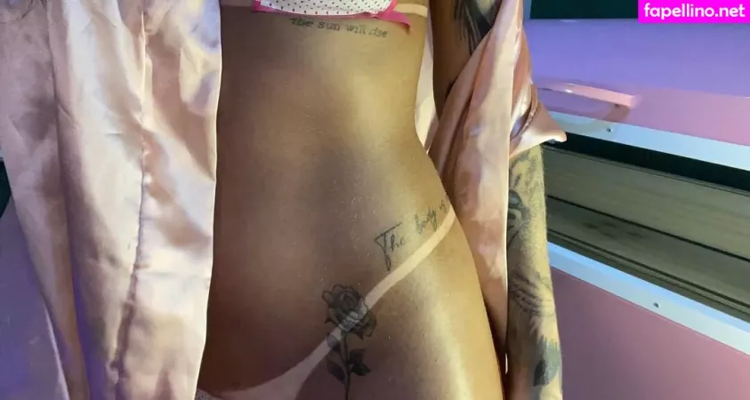 Kauane Siqueira OnlyFans Thumbnail #NFHgRiU2tx