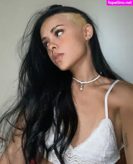 Kawencinha OnlyFans Thumbnail #so56UG7GYE