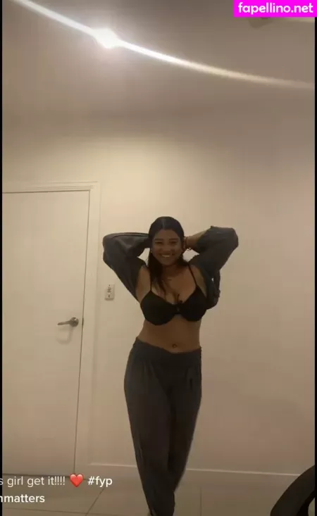 Kay Van OnlyFans Thumbnail #t9HHWO3Kjf