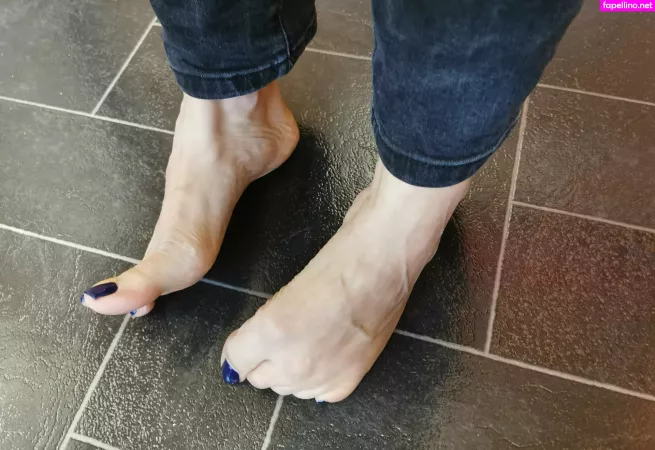 Kaybeesfeets OnlyFans Thumbnail #0hhzUTxucO