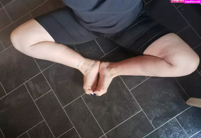 Kaybeesfeets OnlyFans Thumbnail #SQGEDBKBc3