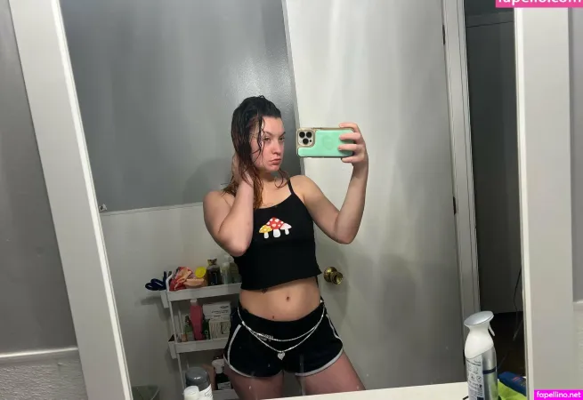 Kaybradley420 OnlyFans Thumbnail #3D5MQIRhKL