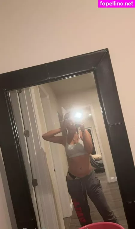 Kayeasyxo OnlyFans Thumbnail #QPenohGund