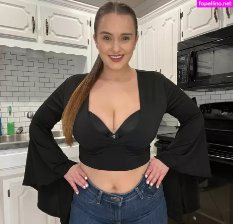 Kayla Davis 1 OnlyFans Thumbnail #2XhWTmdh2L