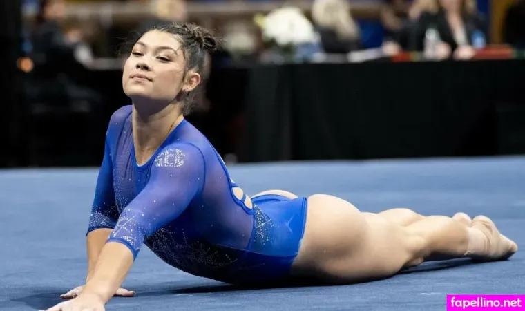 Kayla Dicello OnlyFans Thumbnail #1BgMBpOp2x