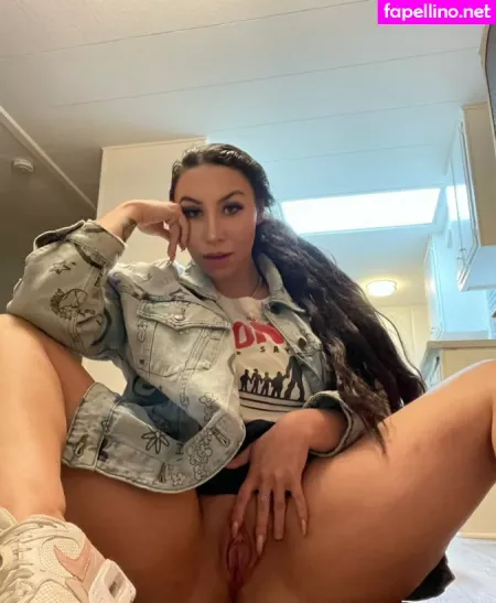 Kayla Salinas OnlyFans Thumbnail #PRVIVQX7ny