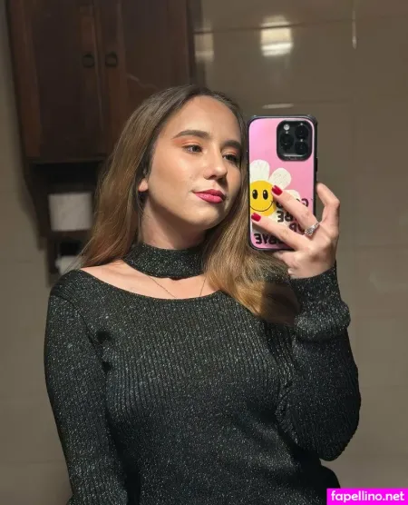 Kaylaaapie Main Profile Photo