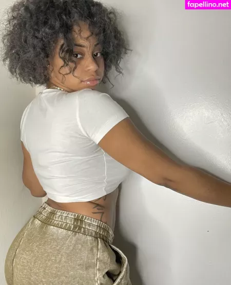 Kaylalebombbb OnlyFans Thumbnail #Fytk9NUit0