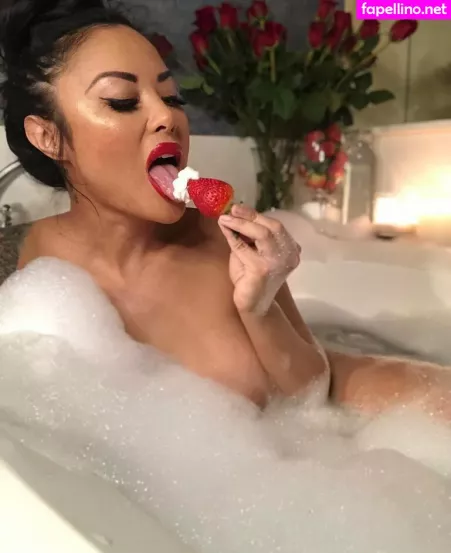 Kaylanileix OnlyFans Thumbnail #GbhbuPa5QQ