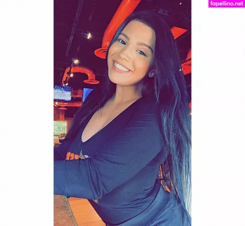 Kaylee Burnett OnlyFans Thumbnail #UxlVRzzSes