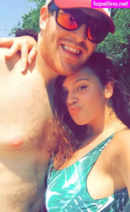 Kaylee Burnett OnlyFans Thumbnail #ZGGUoKUfXi
