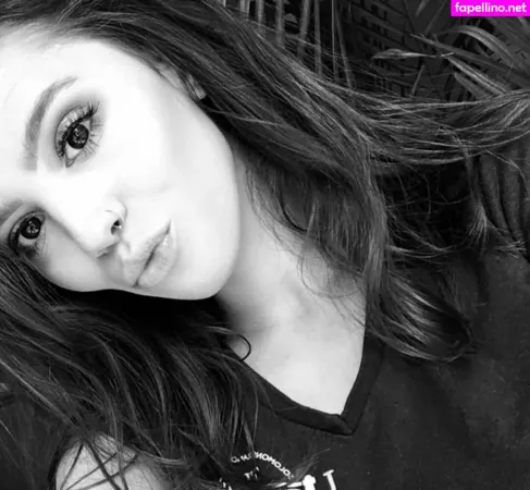 Kaylee Burnett OnlyFans Thumbnail #yryIBv4HR1